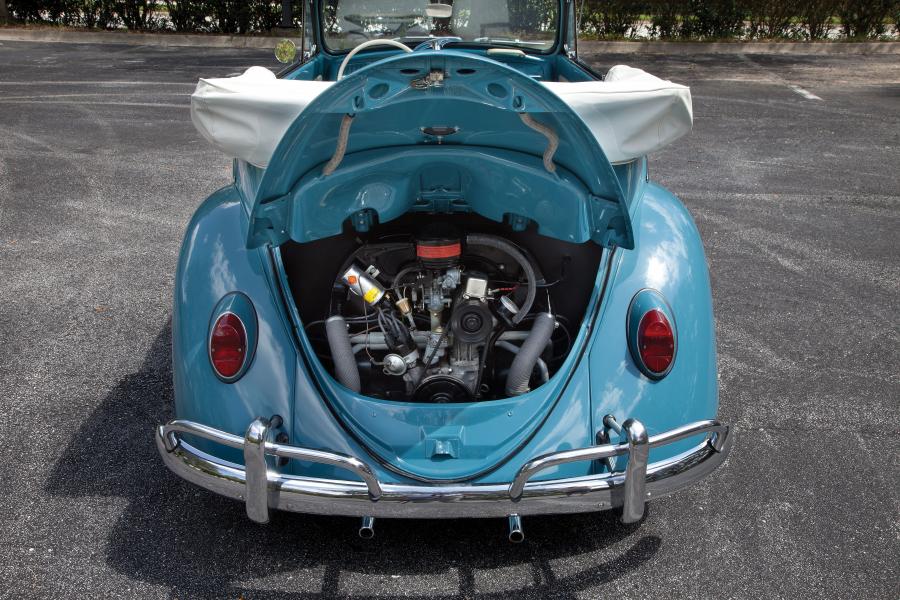  Volkswagen Beetle Cabriolet White Roof 1963 года  (фото 17 из 18)